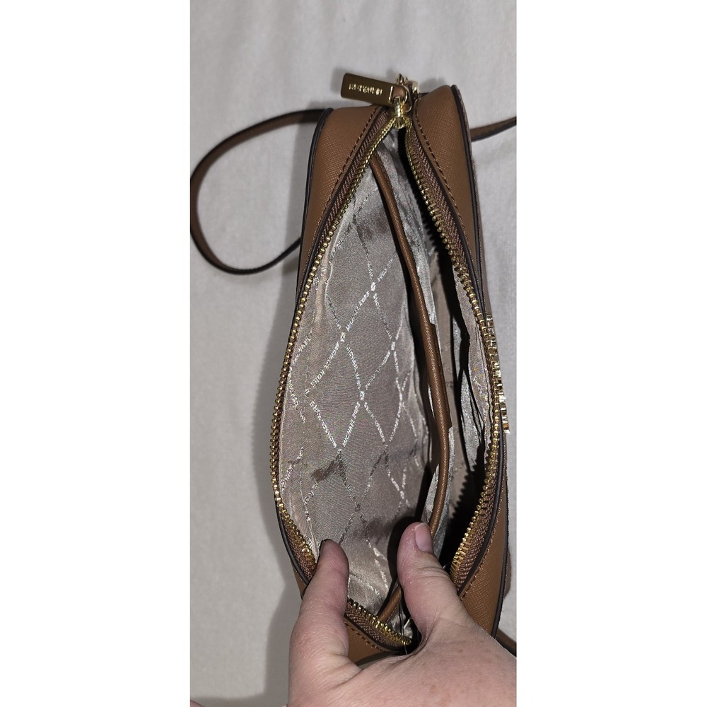 New Michael Kors Jet Set Travel Med Dome Brown Saffiano Leather Crossbody Purse‎ - Picture 10 of 16